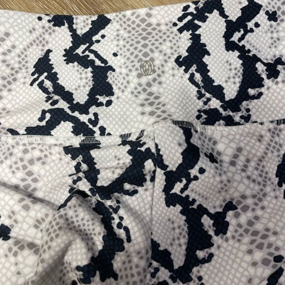 Balance Collection Contender Luxe Long Legging Black Summer Snake Print - Picture 7 of 12